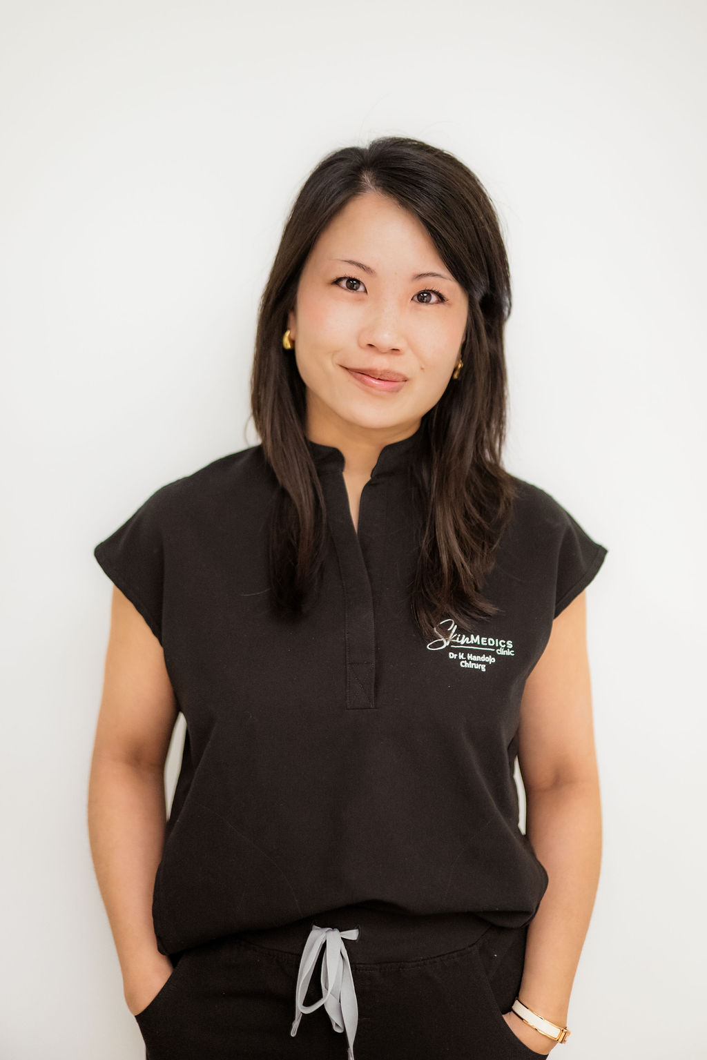 Dr. Karen Handojo, experte in full face liquid lift